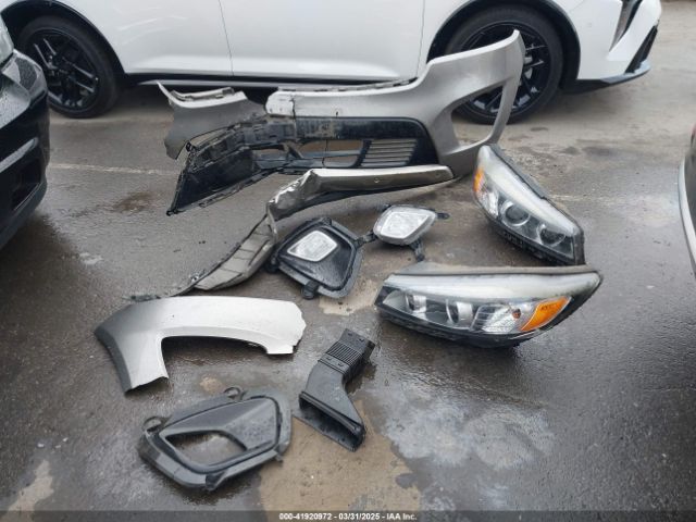 5XYPK4A56HG187602 KIA Sorento 3.3l Sx