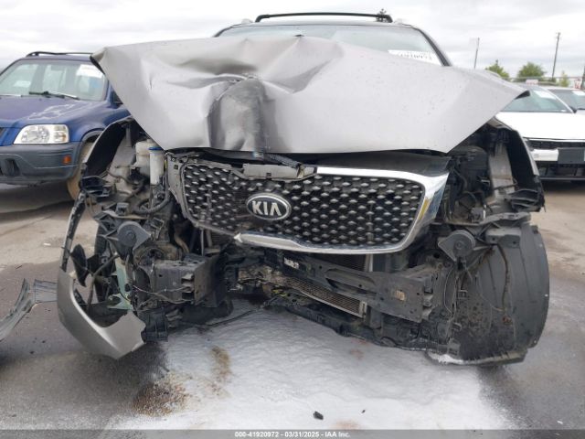 5XYPK4A56HG187602 KIA Sorento 3.3l Sx