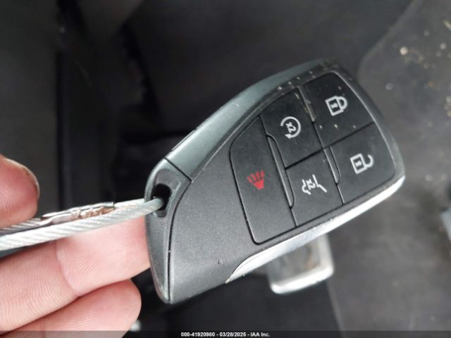 LRBFZNR43PD057121 Buick Envision Essence Fwd