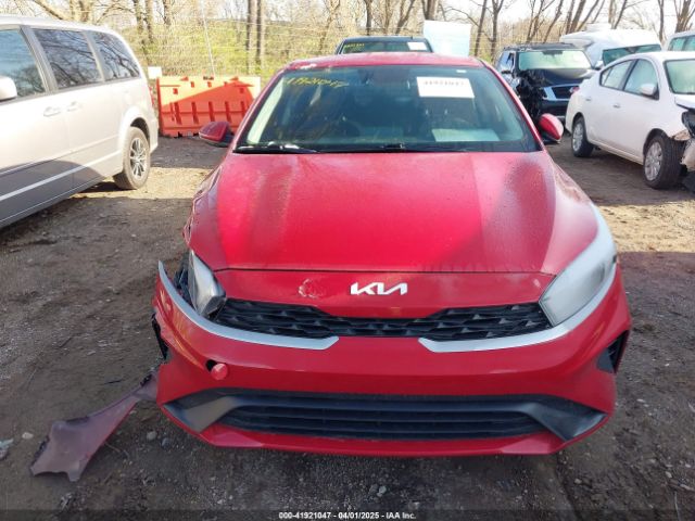 3KPF24AD7NE427039 KIA Forte Lxs