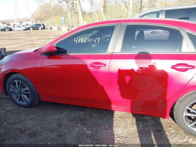 3KPF24AD7NE427039 KIA Forte Lxs