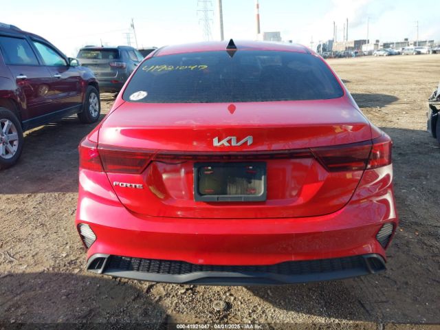 3KPF24AD7NE427039 KIA Forte Lxs