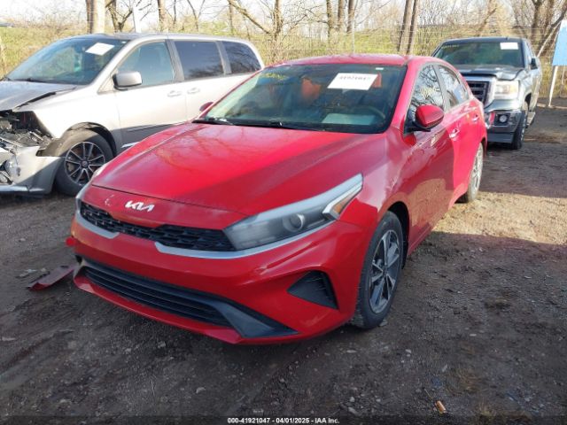 3KPF24AD7NE427039 KIA Forte Lxs