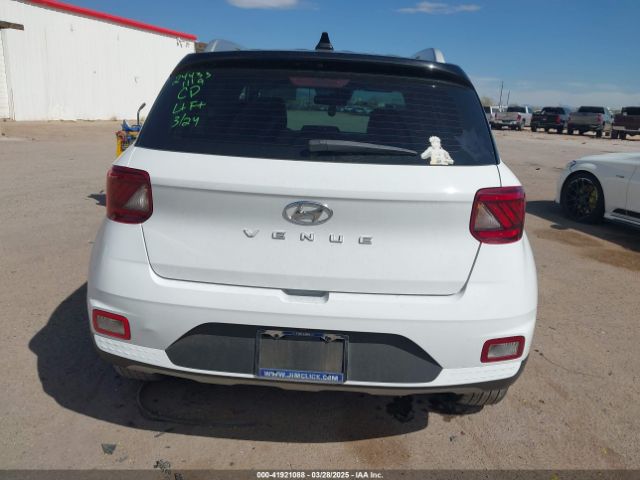 KMHRC8A35NU180027 Hyundai Venue Limited