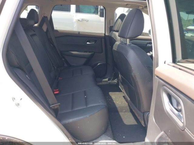 5N1BT3BA5PC856048 Nissan Rogue Sv Fwd