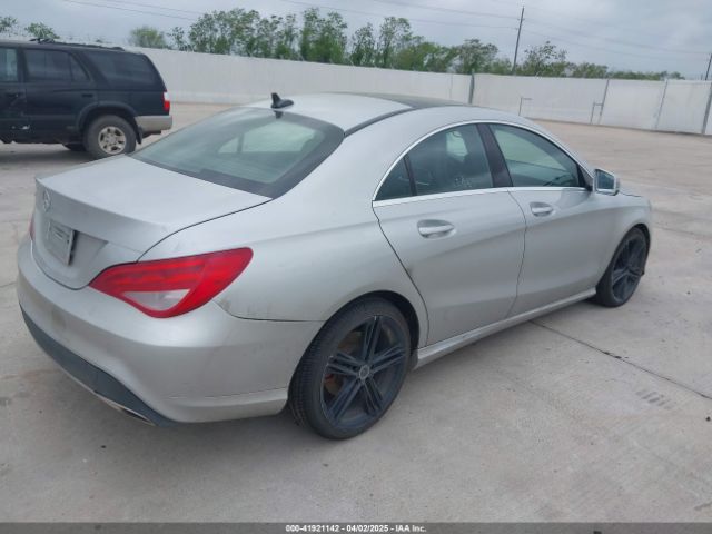 WDDSJ4EB1JN556917 Mercedes-Benz CLA 250