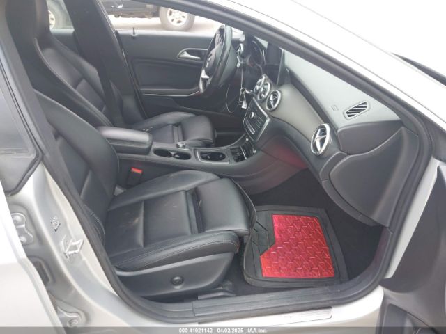 WDDSJ4EB1JN556917 Mercedes-Benz CLA 250