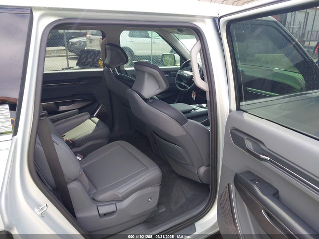 KNDAB5S11R6030183 KIA ev9