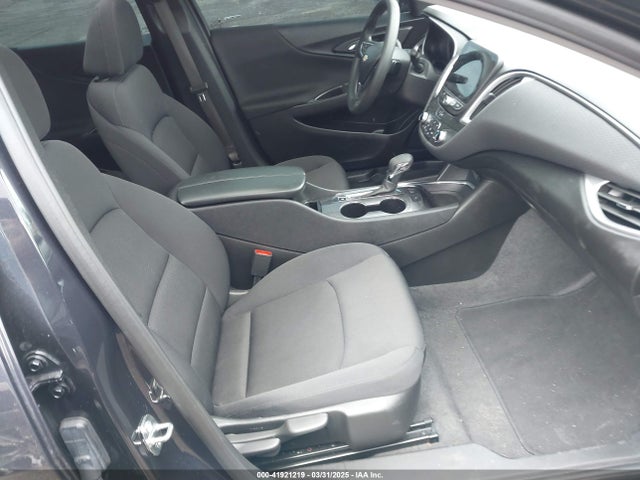 1G1ZD5ST3PF216599 Chevrolet Malibu Fwd 1lt