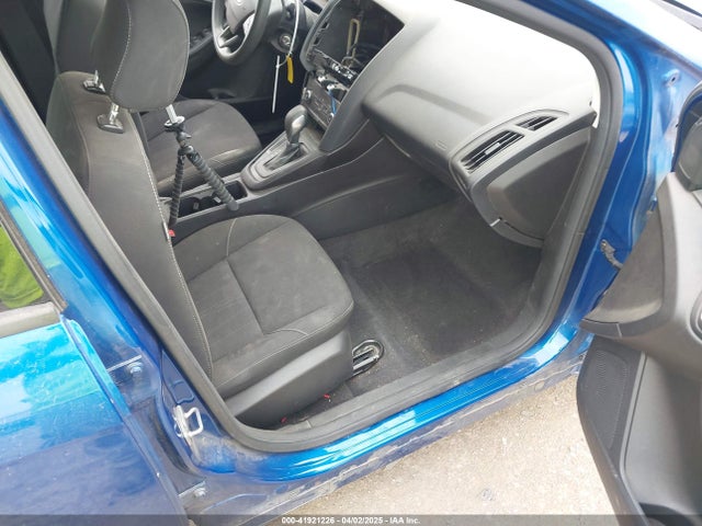 1FADP3F23JL210539 Ford FOCUS SE