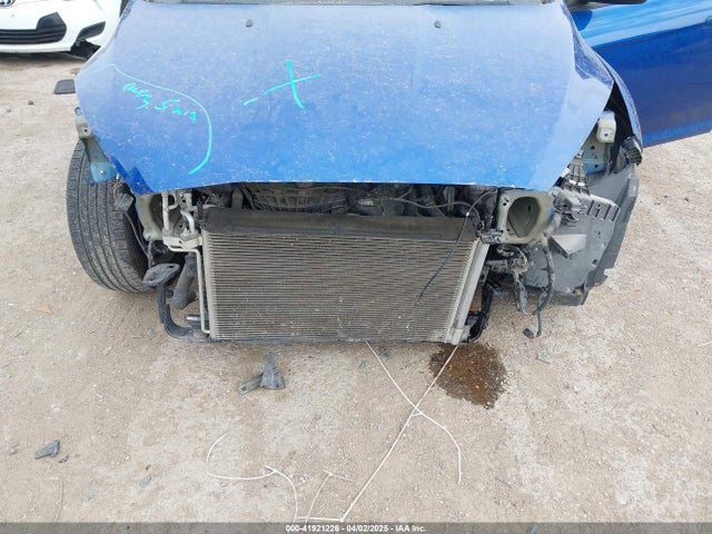 1FADP3F23JL210539 Ford FOCUS SE