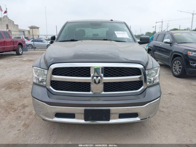 3C6RR6KG2NG205761 RAM 1500 Classic Tradesman  4x2 5'7 Box