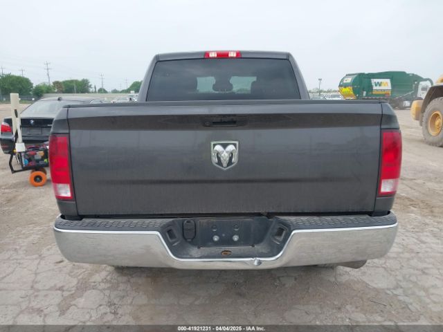 3C6RR6KG2NG205761 RAM 1500 Classic Tradesman  4x2 5'7 Box