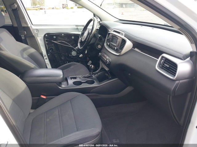 5XYPG4A38GG173926 KIA Sorento 2.4l Lx
