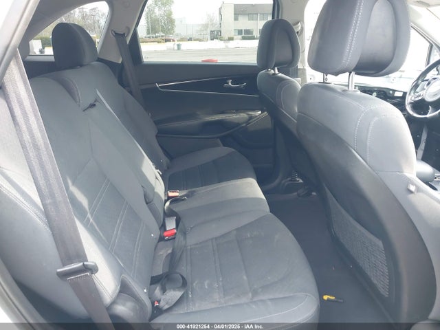 5XYPG4A38GG173926 KIA Sorento 2.4l Lx