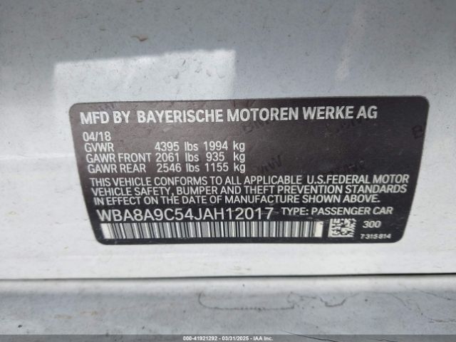 WBA8A9C54JAH12017 BMW 320i