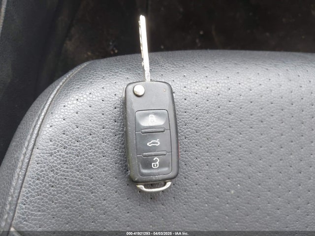 3VWD17AJ6FM231549 Volkswagen Jetta 1.8t Se