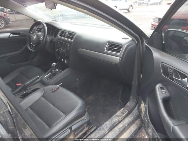3VWD17AJ6FM231549 Volkswagen Jetta 1.8t Se