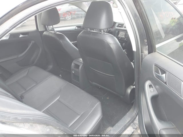 3VWD17AJ6FM231549 Volkswagen Jetta 1.8t Se