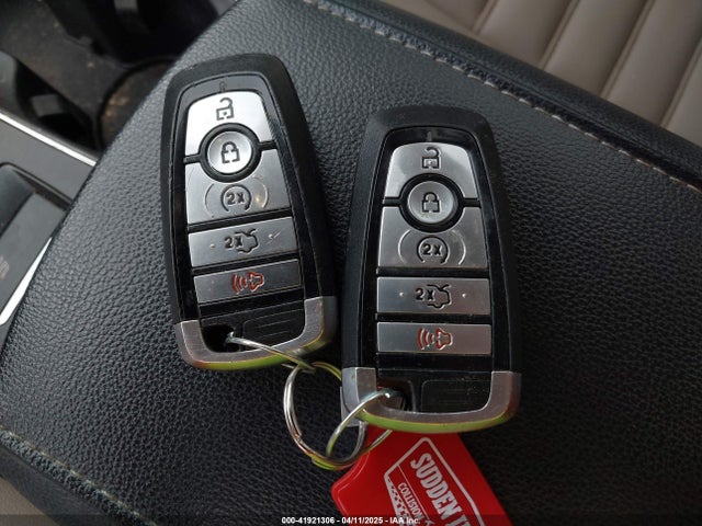 3FA6P0CD5LR117930 Ford FUSION SEL