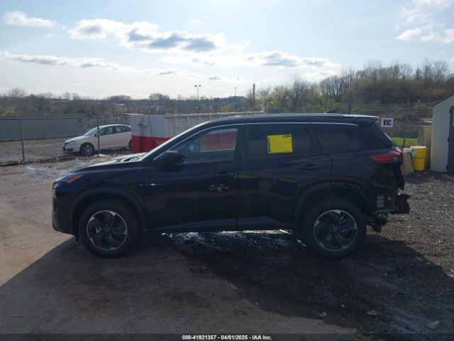 JN8BT3BB7RW181094 Nissan Rogue Sv Intelligent Awd