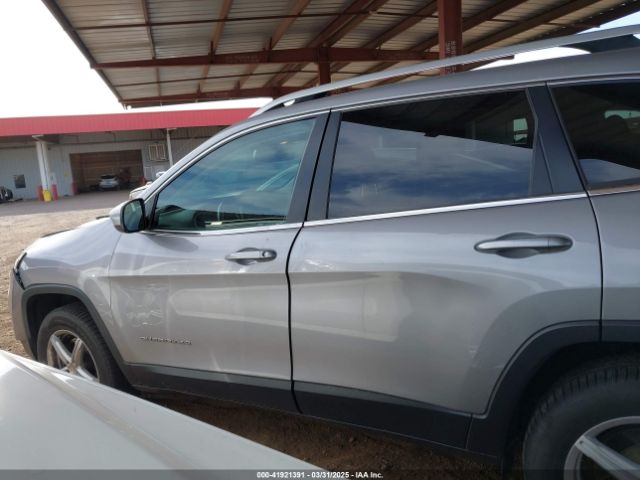 1C4PJMCB4HD213716 Jeep Cherokee Latitude 4x4