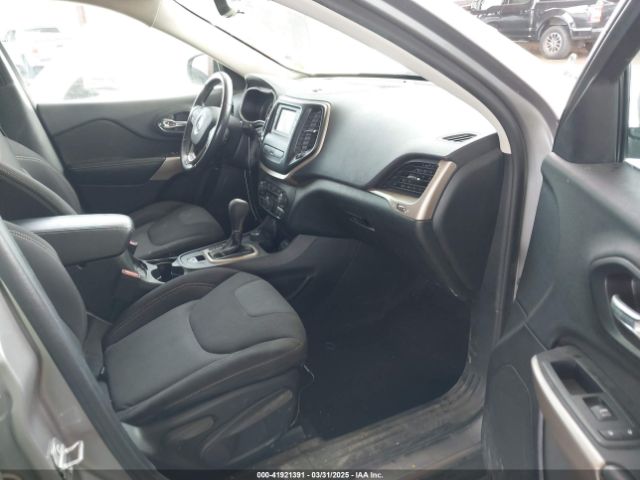1C4PJMCB4HD213716 Jeep Cherokee Latitude 4x4