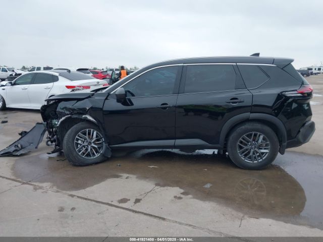 5N1BT3AA8PC802518 Nissan Rogue S Fwd