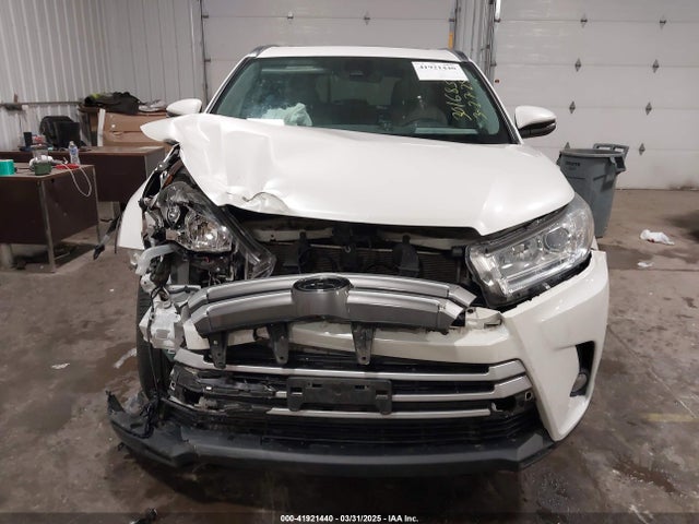 5TDJZRFH5KS626235 Toyota Highlander Xle