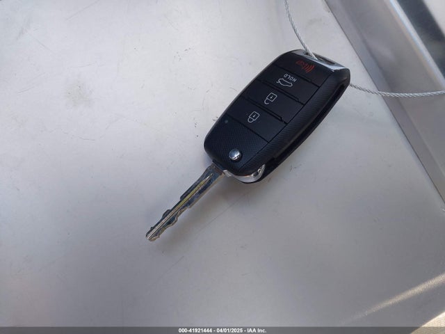 KNAFX4A6XG5549120 KIA FORTE LX