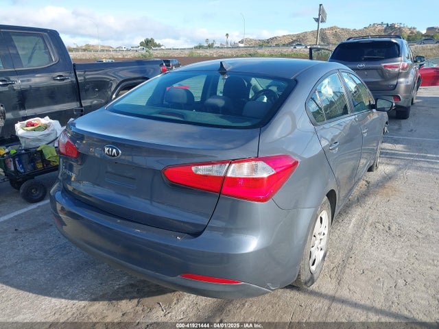 KNAFX4A6XG5549120 KIA FORTE LX