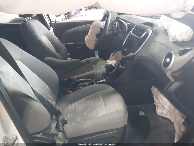 1G1JG6SB9L4110004 Chevrolet Sonic Fwd  1fl 5-door