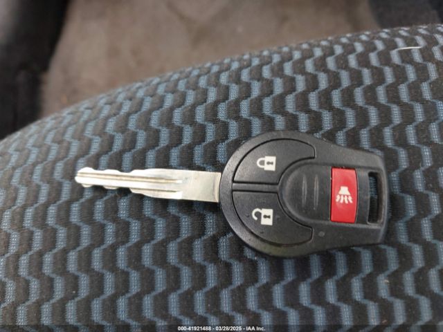 3N1CE2CP9EL351831 Nissan 2014