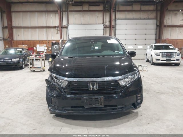 Honda Odyssey Touring 2024 5FNRL6H80RB044915 Image 13