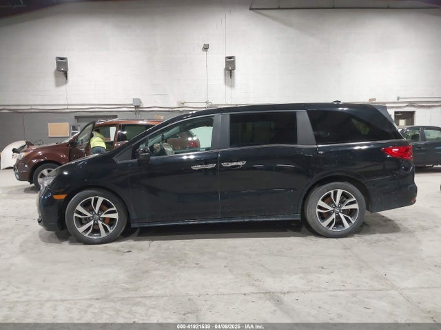 Honda Odyssey Touring 2024 5FNRL6H80RB044915 Image 15