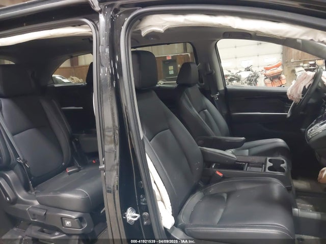 Honda Odyssey Touring 2024 5FNRL6H80RB044915 Image 22
