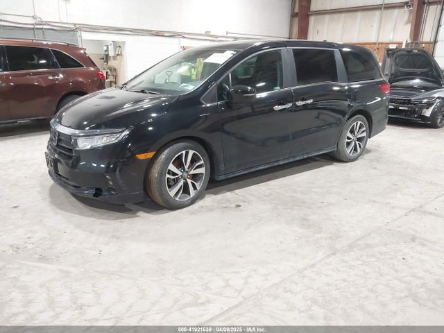 Honda Odyssey Touring 2024 5FNRL6H80RB044915 Image 2