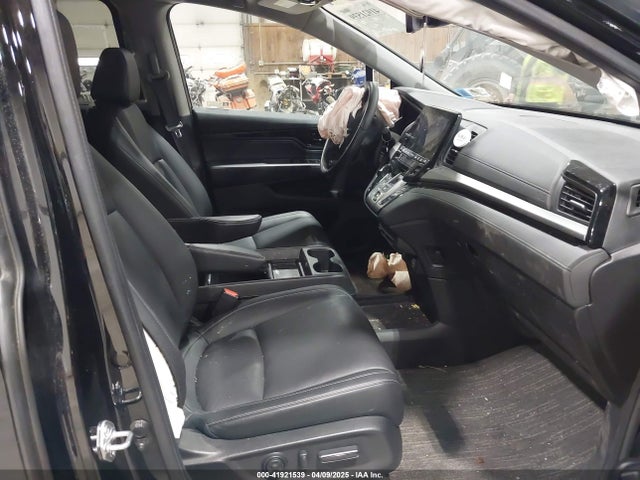 Honda Odyssey Touring 2024 5FNRL6H80RB044915 Image 5