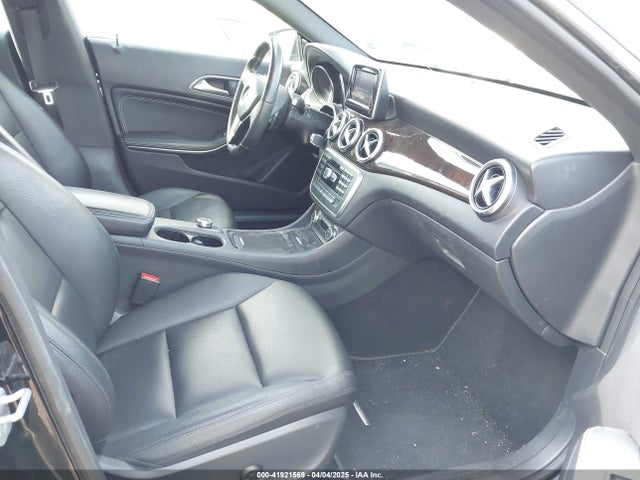 Mercedes-Benz CLA 250 2014 WDDSJ4EB2EN139117 Image 5