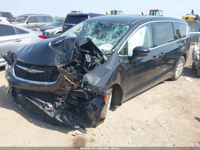 Chrysler Pacifica Touring L 2023 2C4RC1BG6PR567344 Image 2
