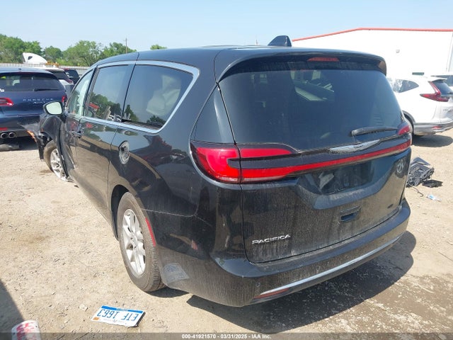 Chrysler Pacifica Touring L 2023 2C4RC1BG6PR567344 Image 3