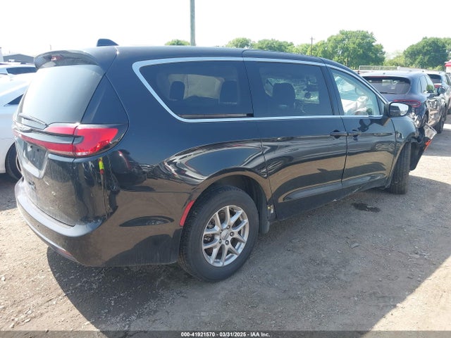 Chrysler Pacifica Touring L 2023 2C4RC1BG6PR567344 Image 4