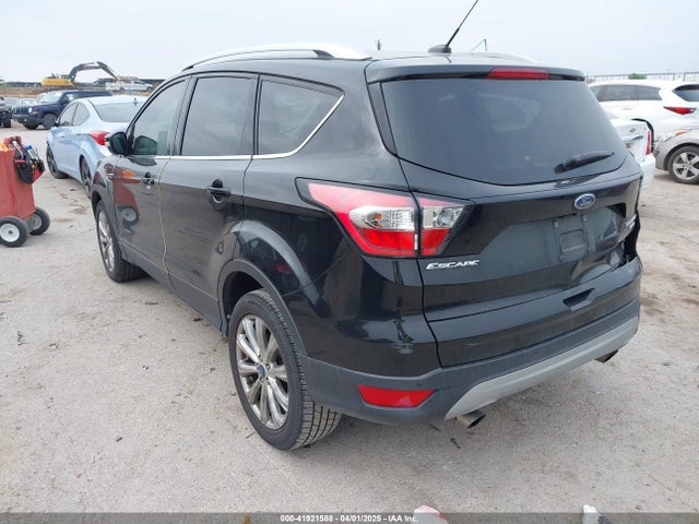 1FMCU0J93HUF10664 Ford Escape Titanium