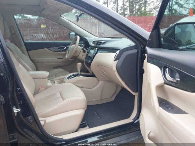 5N1AT2MT5FC788238 Nissan Rogue Sl
