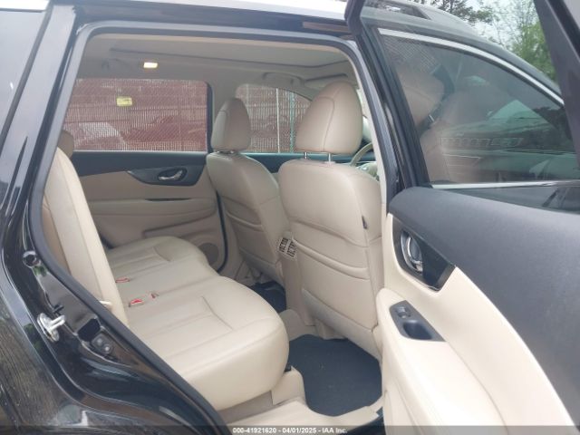 5N1AT2MT5FC788238 Nissan Rogue Sl