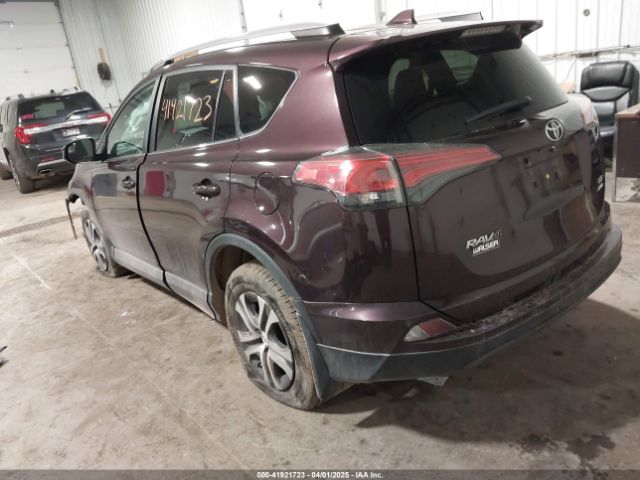 2T3BFREV0JW810368 Toyota RAV4 LE