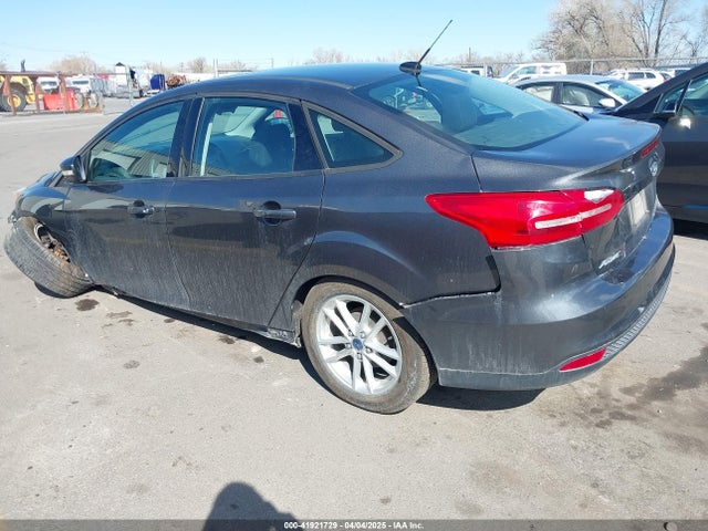 Ford 2016 2016 1FADP3F22GL259160 Image 3