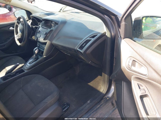 Ford 2016 2016 1FADP3F22GL259160 Image 5