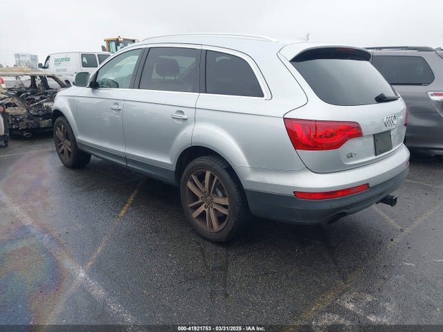 2011 AUDI Q7 WA1LGBFE8BD005976 Photo 2