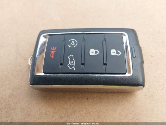 1C4RJHBG7PC529001 Jeep Grand Cherokee Limited 4x4